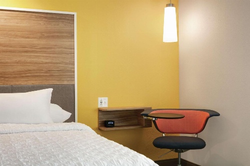 Tru By Hilton Williamsville Buffalo Airport image 2