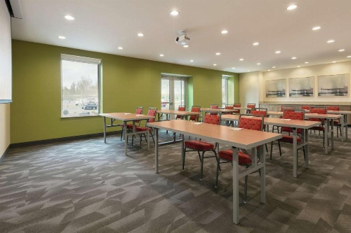 Tru By Hilton Williamsville Buffalo Airport image 37